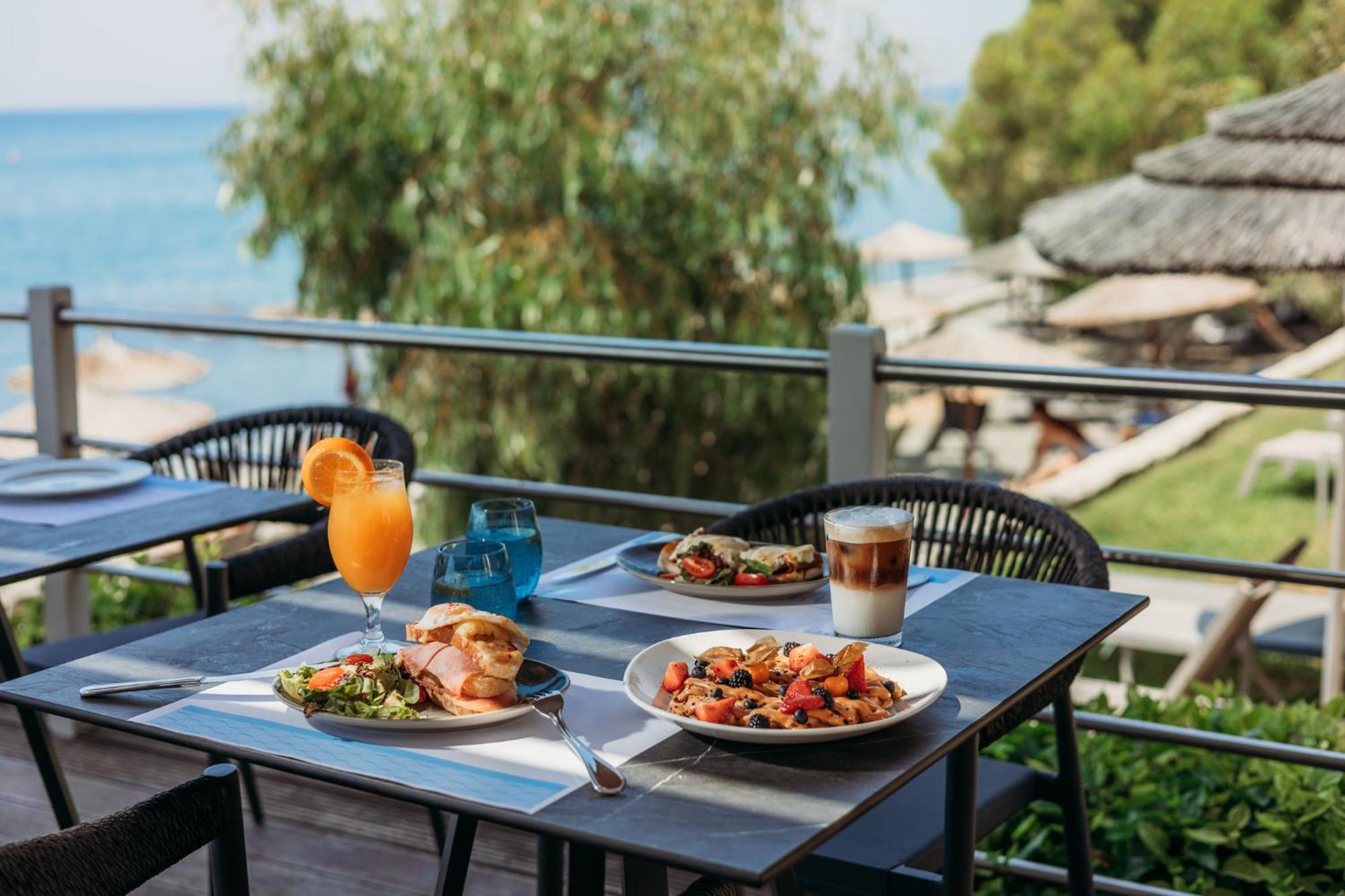Hotel Atlantica Bay - Adults Only Limassol Exterior foto